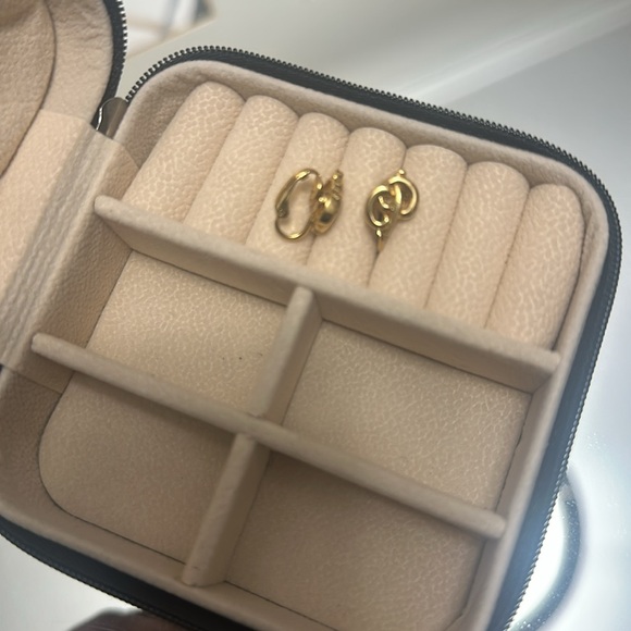 Christian Dior authentic clip on earrings - Picture 4 of 5